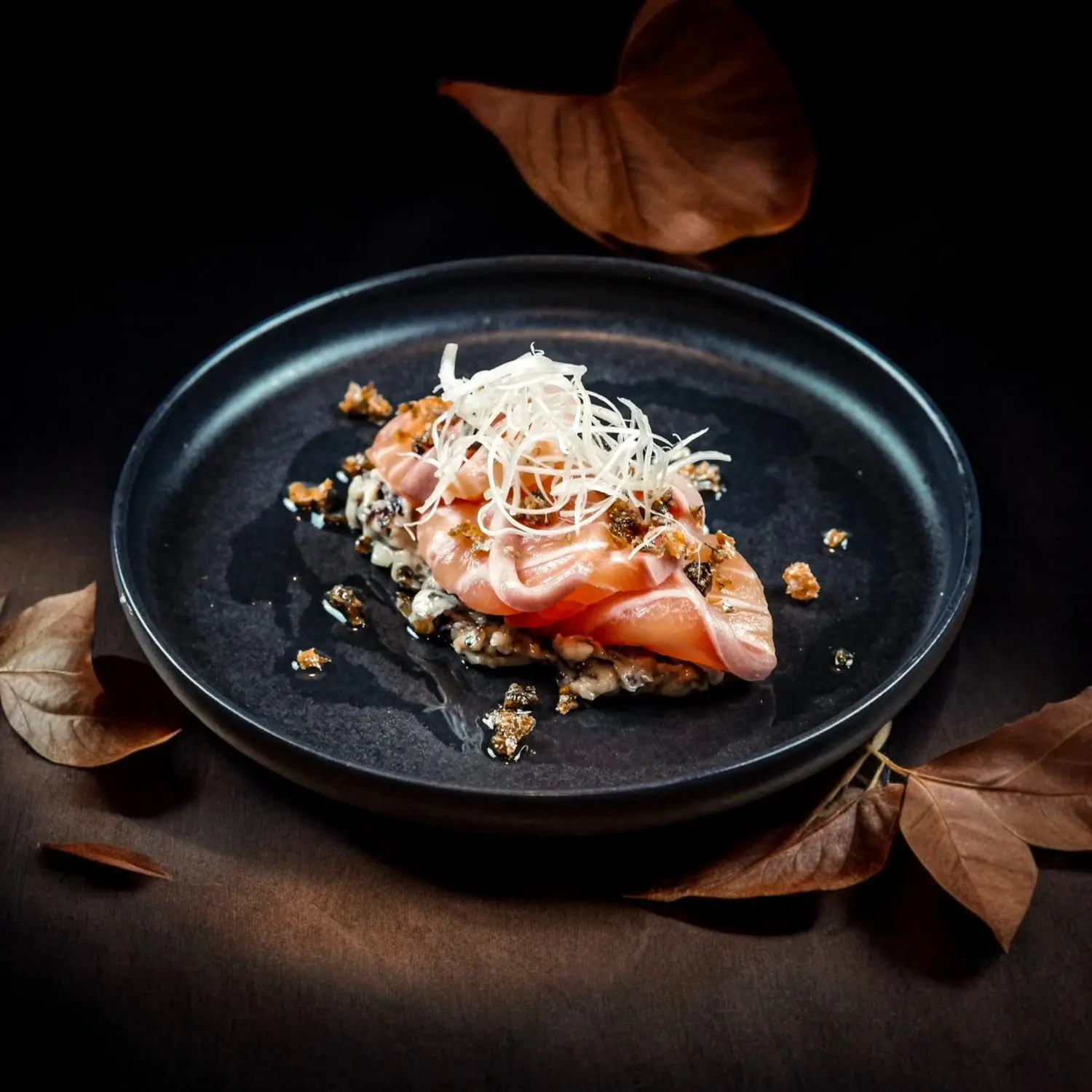 Gourmet lohi-sashimi annos